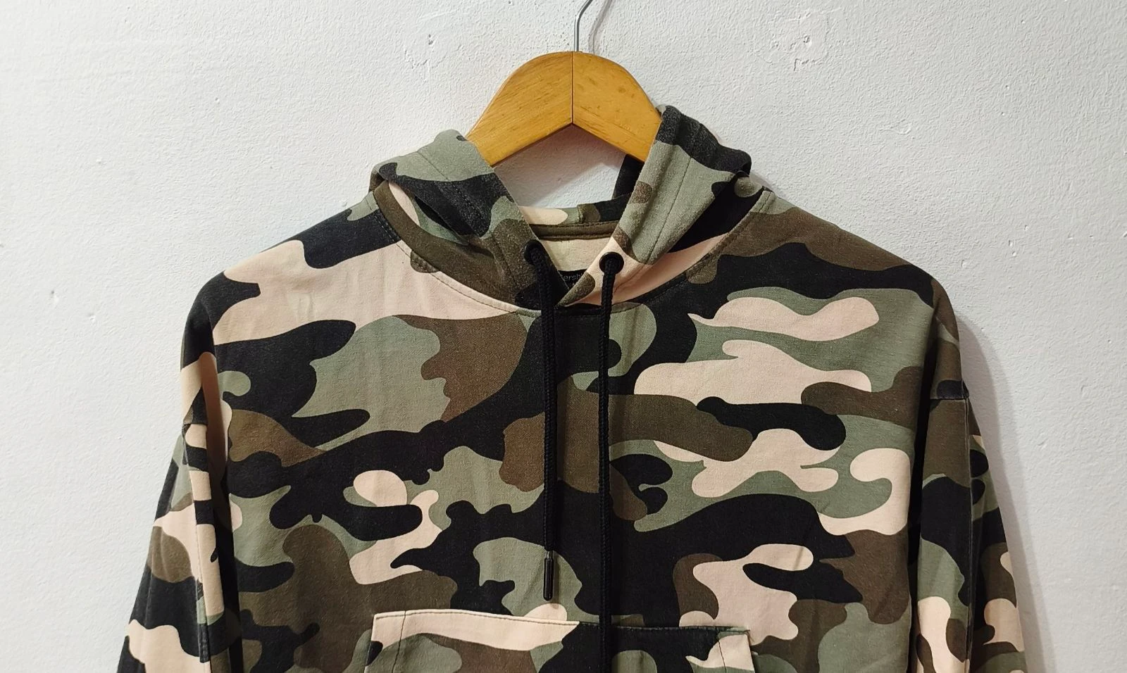 Cropped camouflage hoodie Bershka dames Maat S – photo 3